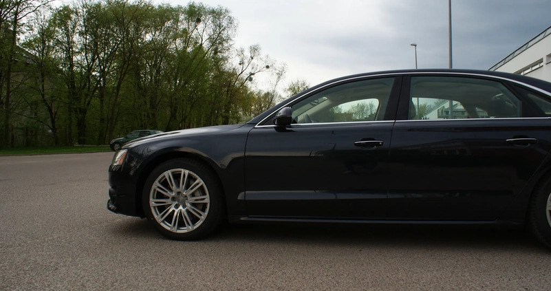 Audi A8 cena 109000 przebieg: 248000, rok produkcji 2015 z Białystok małe 529